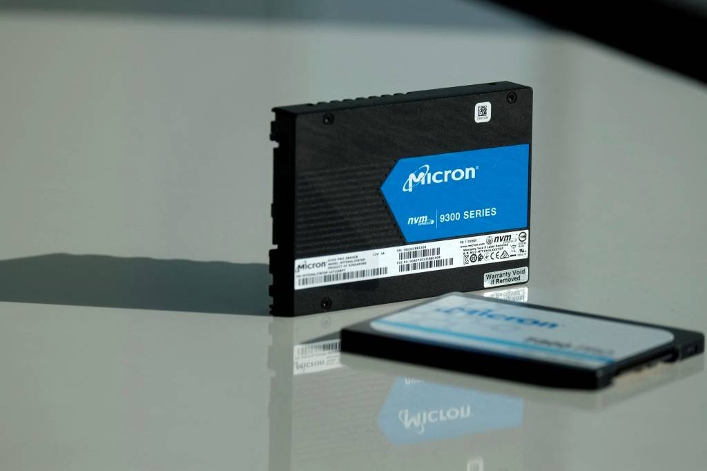 A Micron é especializada em componentes para computação (Stephen Nellis/Reuters)