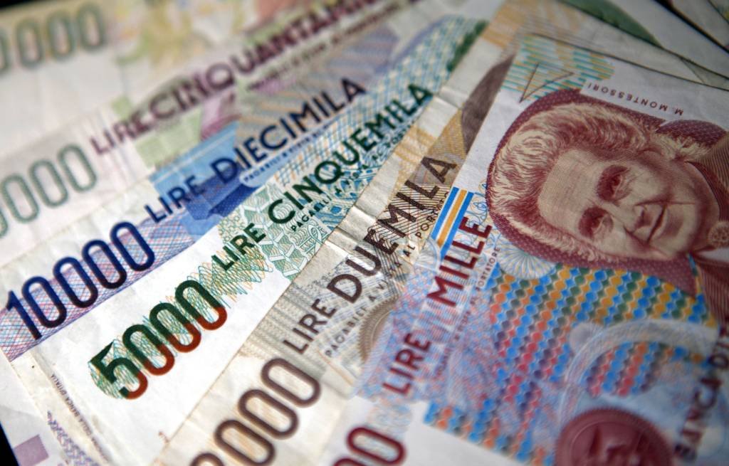 Tesouro escondido no sofá: moedas europeias antigas valem US$ 10 bilhões