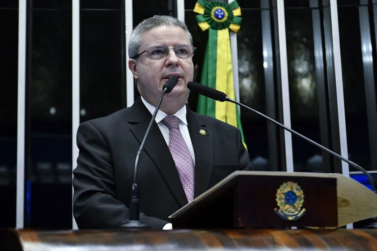 Antonio Anastasia: Com isso, o sucessor de Carreiro vai herdar, entre outras coisas, a relatoria do processo sobre os gastos com cartão corporativo de Bolsonaro e de seus familiares (Waldemir Barreto/Agência Senado/Flickr)