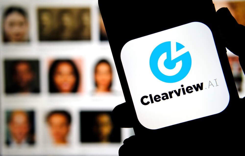 Clearview AI é uma empresa americana de autenticação de identidade por biometria (Foto/Reprodução)