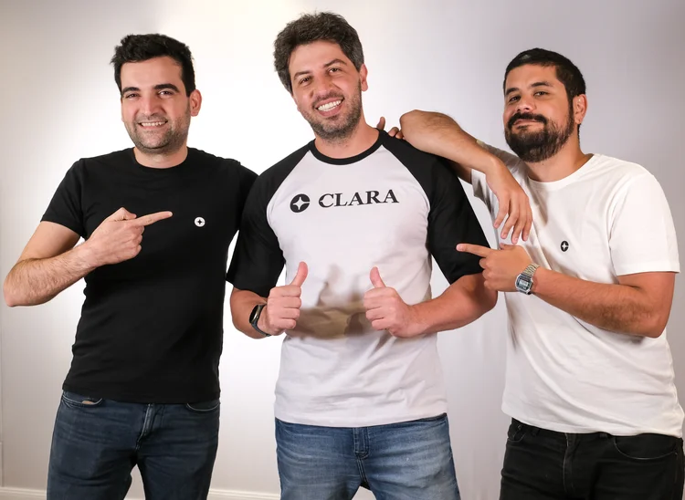 Gerry Giacomán Colyer, Layon Costa e Diego García Escobedo, da Clara: fintech chega ao Brasil depois de aporte de US$ 70 milhões (Caco Parise/Divulgação)