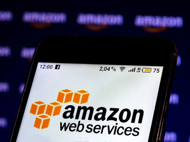 UKRAINE - 2021/01/28: In this photo illustration an Amazon Web Services logo seen displayed on a smartphone screen. (Photo Illustration by Igor Golovniov/SOPA Images/LightRocket via Getty Images) (SOPA Images/Getty Images)