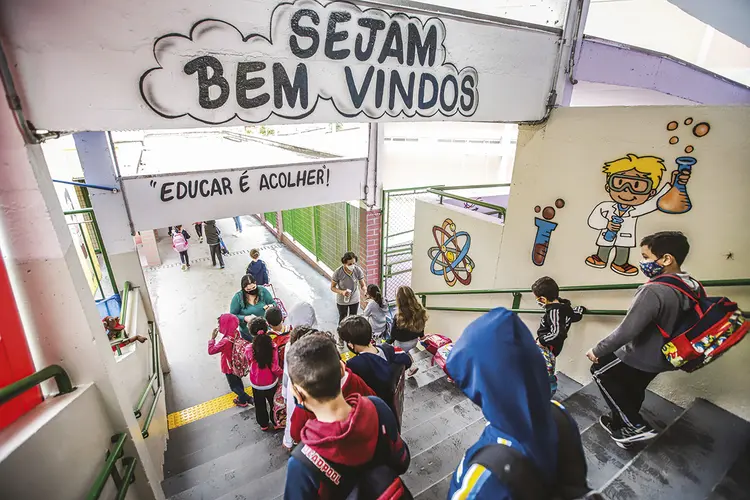 Volta às aulas: escola na região central de São Paulo retoma ensino presencial após quase dois anos 
de pandemia. (Daniel Guimarães/EducaçãoSP/Reprodução)