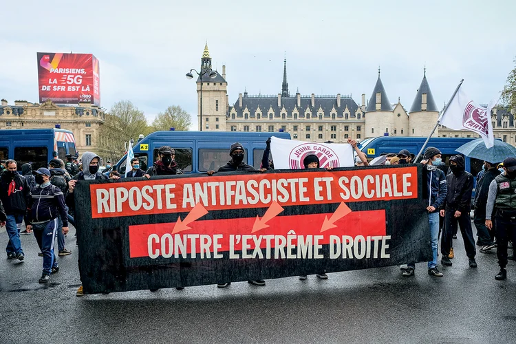 Protesto em Paris contra a extrema-direita: Éric Zemmour é o novo nome do movimento, que cresce com críticas à imigração e ao islã (NurPhoto/Getty Images)