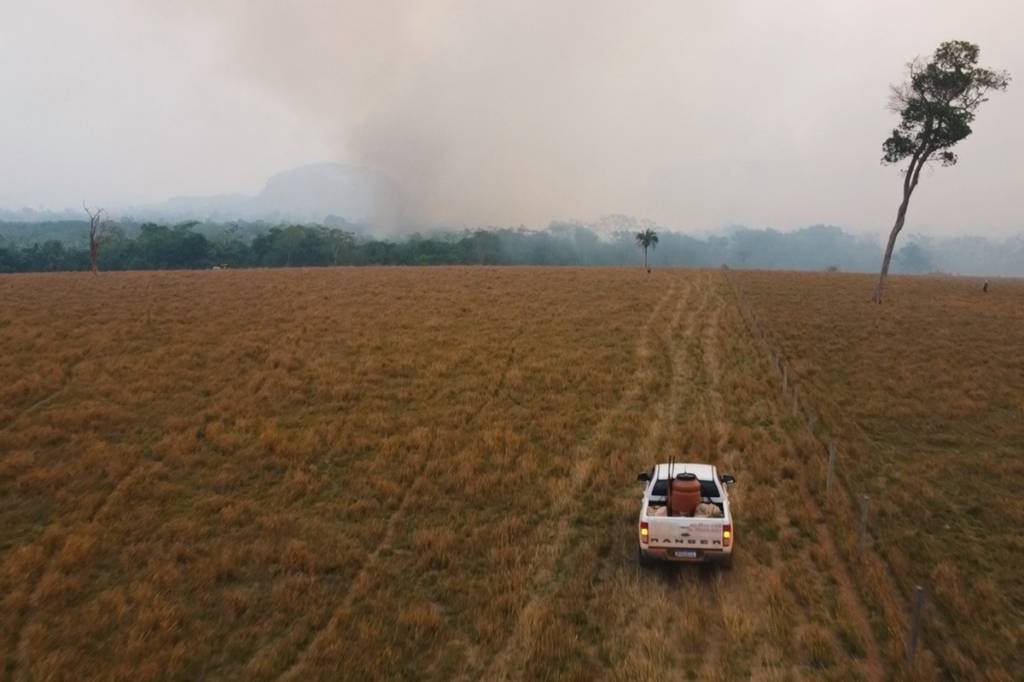Empresas, fazendeiros e brigadistas se unem no combate ao fogo no Pantanal
