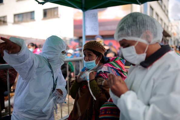 Vacinas reduziram mortalidade da covid-19 na Bolívia, afirma governo