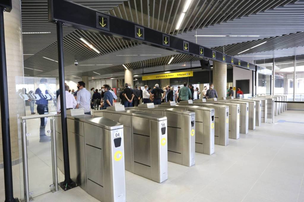 Após 17 anos, São Paulo conclui entrega da Linha 4-Amarela do Metrô