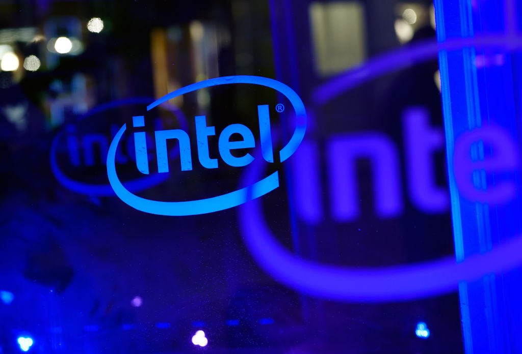 Produtos da Intel podem ficar proibidos na China; ação cai 2%