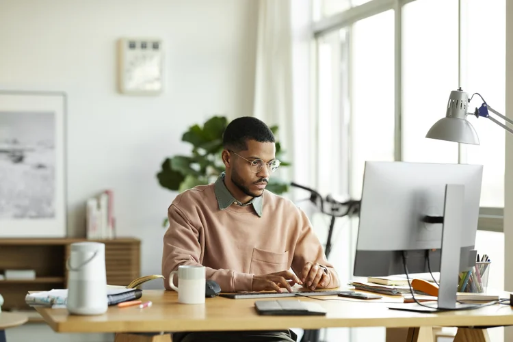 Home office; trabalho;  (Morsa Images/Getty Images)