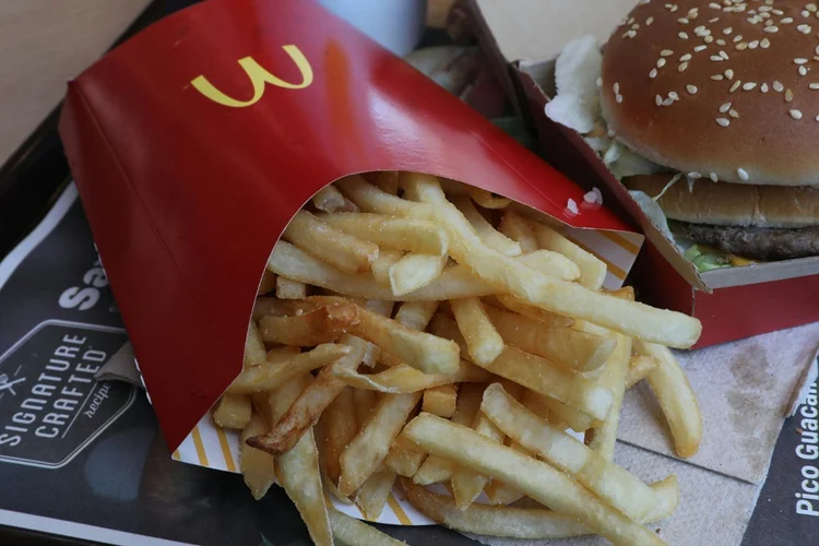 McDonald's vê risco de ficar sem batata frita por problemas com seu fornecedor. (AFP/AFP)