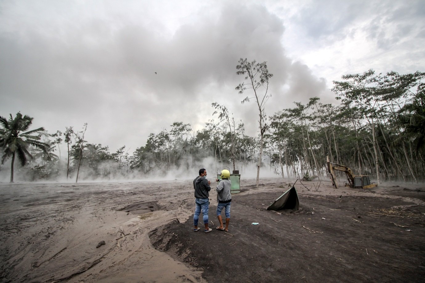 Erupção na Indonésia já deixou 14 mortos e dezenas de feridos