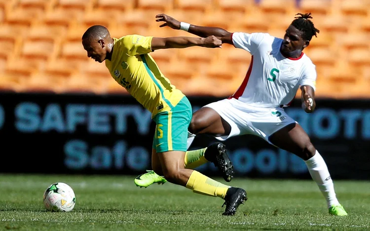 Futebol: o outro risco que aflige o evento é o nível de vacinação do país, que, por sua vez, reflete os números de resto do continente africano (Siphiwe Sibeko/Reuters)