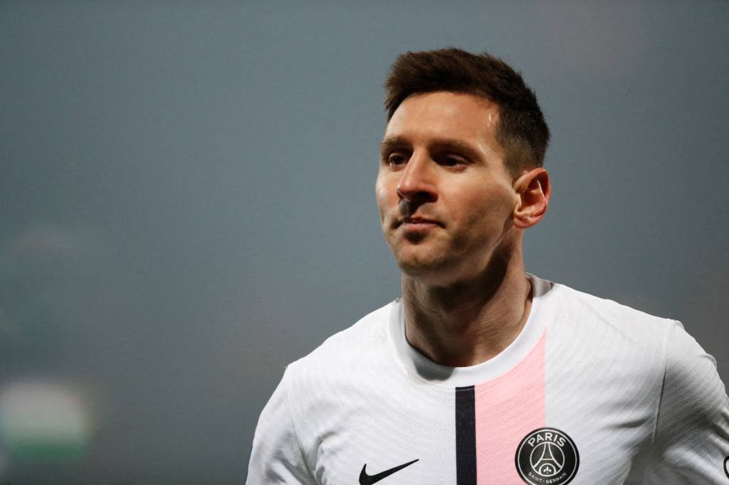 Messi é um dos jogadores do PSG que foram infectados pelo coronavírus.  (Stephane Mahe/Reuters)