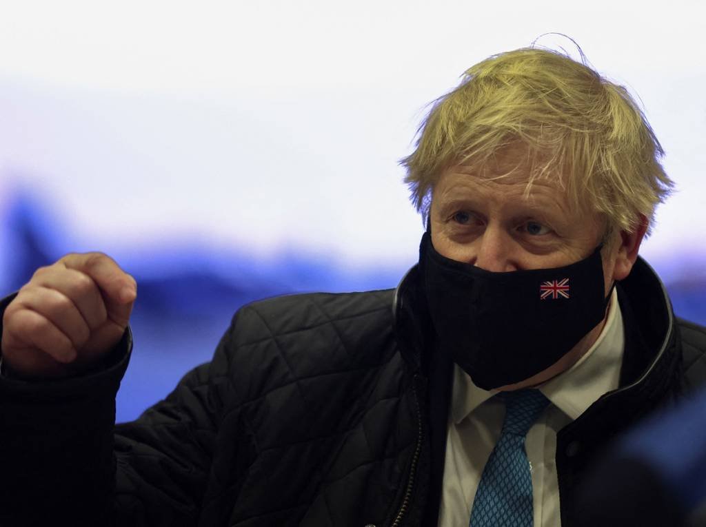 Boris Johnson: O momento da publicação depende agora do gabinete de Johnson (Carl Recine/Reuters)