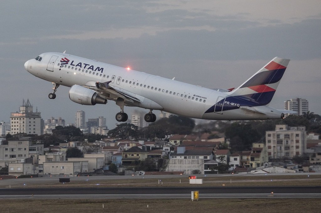 Latam encerra alta temporada de verão no Brasil com crescimento de 13% no número de passageiros