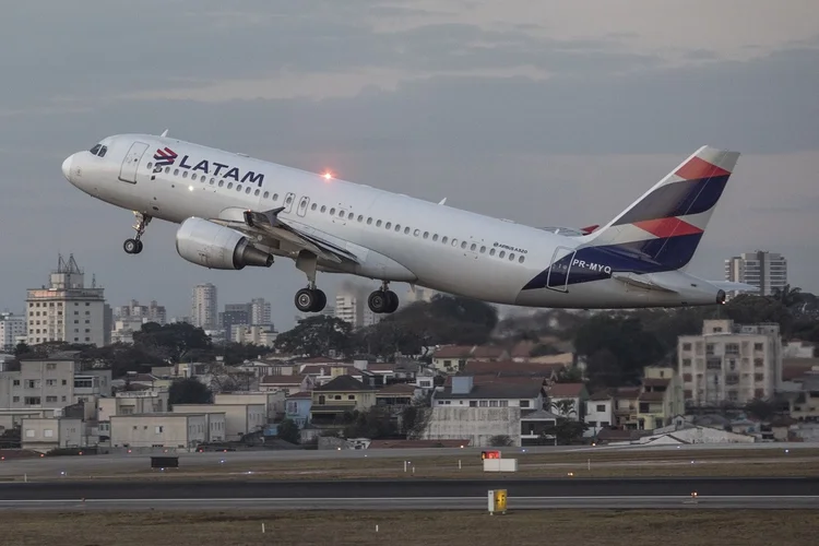 Latam aumenta o tráfego de passageiros (Bloomberg/Bloomberg)