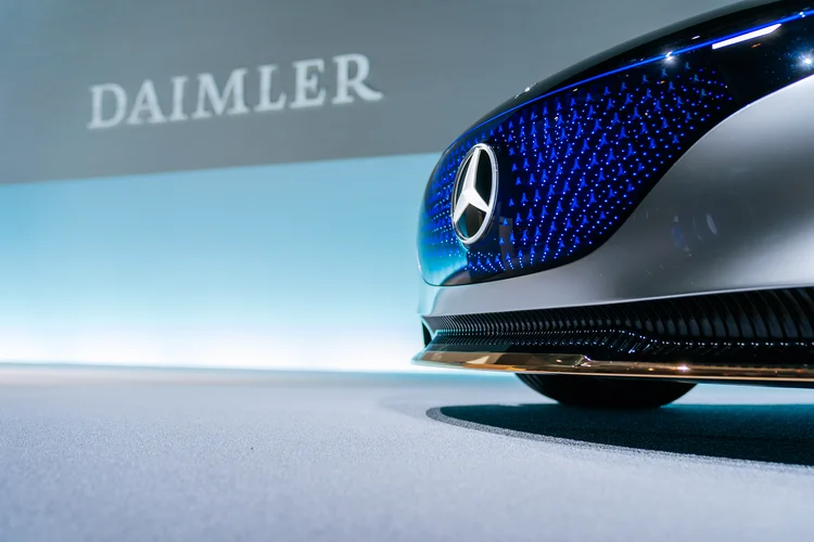 A marca Mercedes, adotada em homenagem à filha de um empresário do setor automotivo, foi oficialmente adotada pela Daimler em 1902. (Thomas Niedermueller/Getty Images)