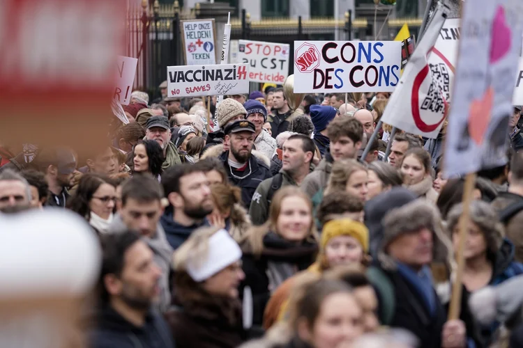 Bélgica: o país está no meio de uma quinta onda de infecções por covid-19, sem expectativas de alcançar o pico por pelo menos algumas semana (Thierry Monasse/Getty Images)