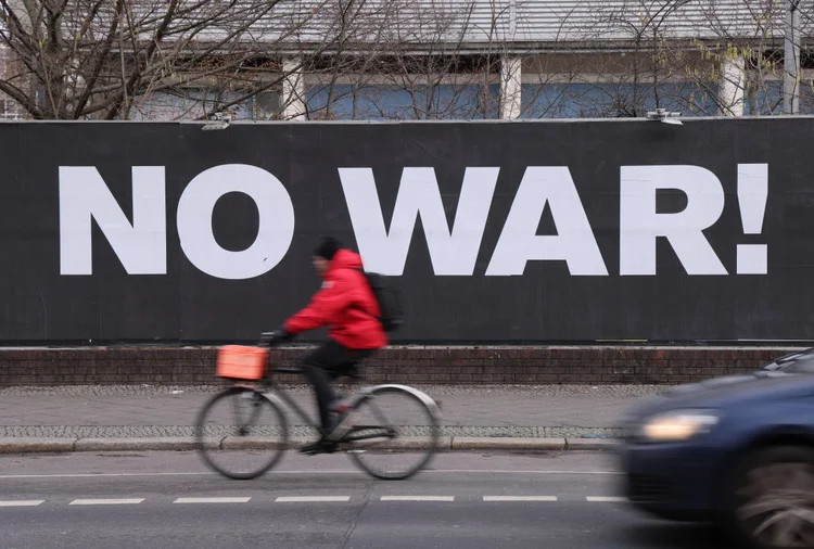 BERLIN, GERMANY - JANUARY 18: A billboard hanging outside a night club reads: "No War!" on January 18, 2022 in Berlin, Germany. Tensions between Europe, Ukraine and the U.S. on the one side and Russia on the other remain high as the threat of war through a possible Russian invasion of Ukraine seems to loom. (Photo by Sean Gallup/Getty Images) (Sean Gallup/Getty Images)