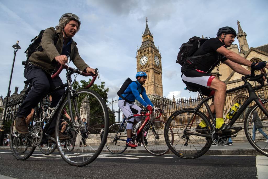 Ciclistas em Londres. (Carl Court/Getty Images)
