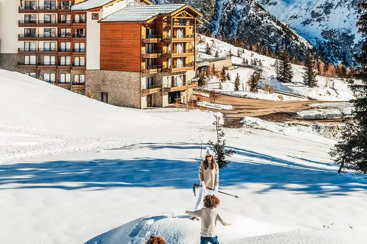As pistas do resort: 83 trilhas com mais de 160 quilômetros e vista para o Mont Blanc, a montanha mais alta da Europa (Divulgação/Divulgação)