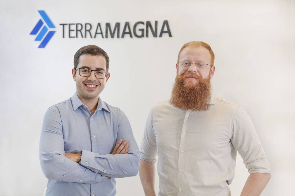 Rodrigo Marques (à esquerda) e Bernardo Fabiani, cofundadores da agritech TerraMagna | Foto: TerraMagna/Divulgação (TerraMagna/Divulgação)