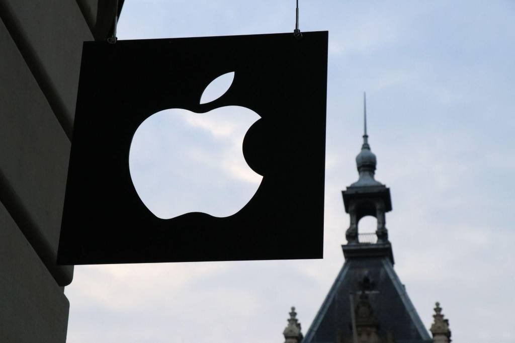 UE acusa Apple de violar as regras de concorrência