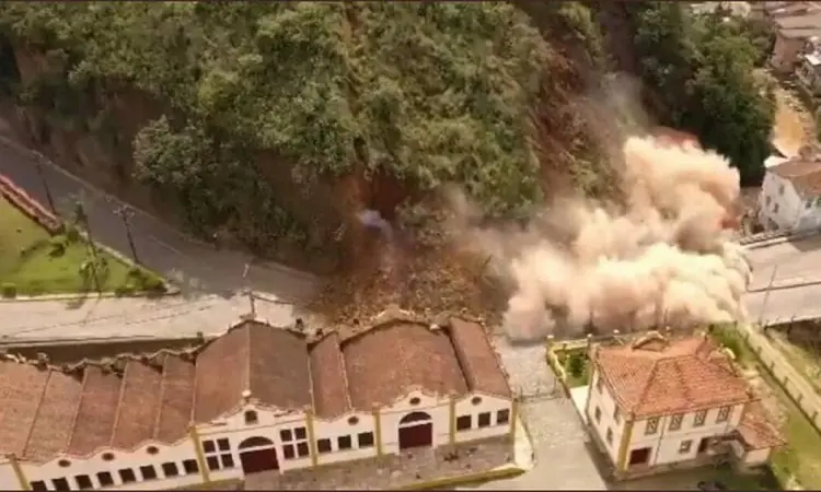 Deslizamento de terra em Ouro Preto (MG) destrói construções históricas.  (Reprodução/Reprodução)