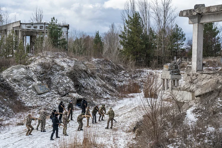 Treinamento militar em Kiev, na Ucrânia (Brendan Hoffman/Getty Images)