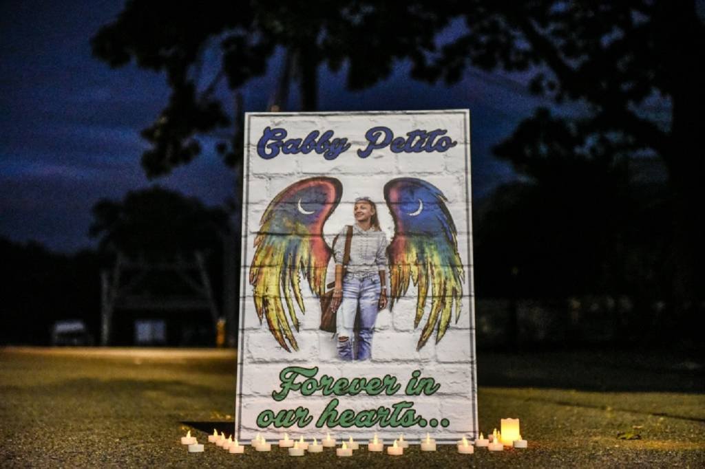 Gabby Petito foi assassinada pelo noivo Brian Laundrie, diz FBI