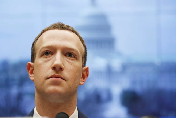 “É problemático para uma empresa ser capaz de controlar quais experiências de aplicativos acabam em um dispositivo”, disse Zuckerberg (Leah Millis/Reuters)