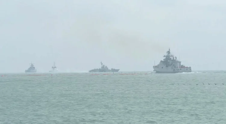 Segundo a CNN, durante pouco mais de 72 horas na semana passada, 73 aeronaves do PLA cruzaram a linha mediana do Estreito de Taiwan (Ministério da Defesa da Rússia/Divulgação)