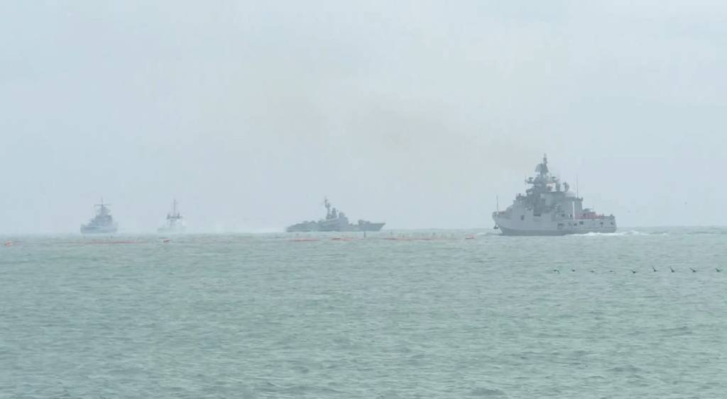 Ucrânia afirma que destruiu navio de guerra russo na Crimeia, península ucraniana