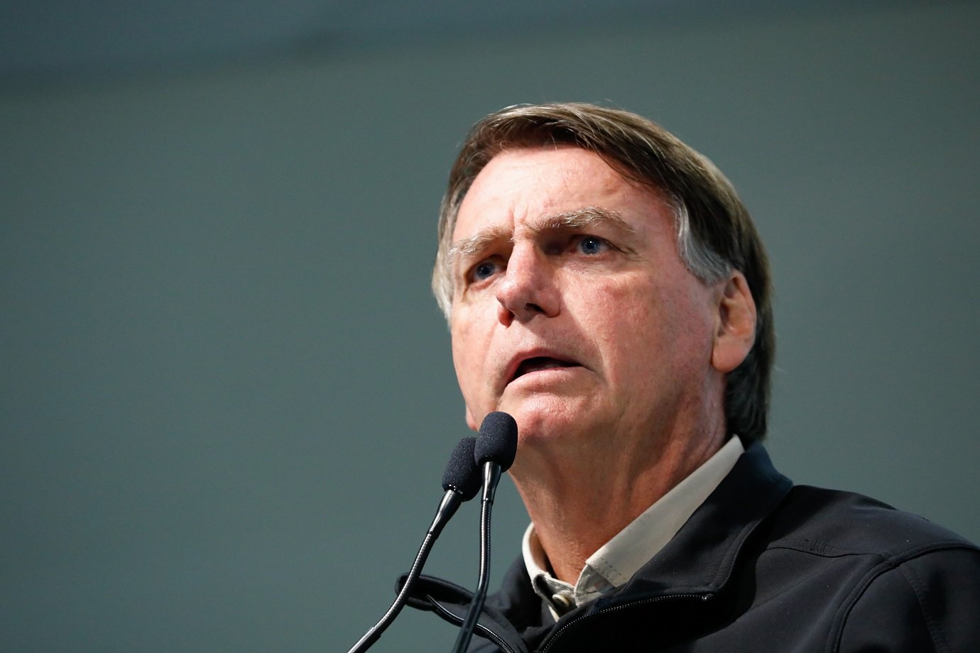 Bolsonaro anuncia negociações com outros países para importação de combustíveis