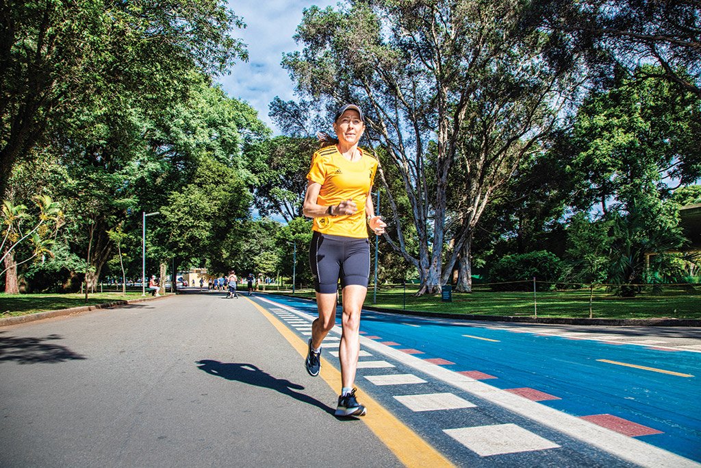 Treino, foco e persistência: a rotina de Cristina Palmaka na corrida