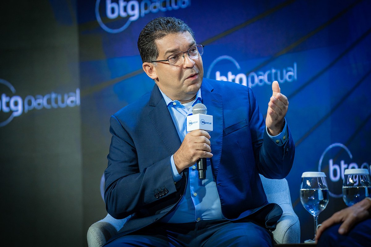 Mansueto Almeida no CEO Conference Brasil 2022.