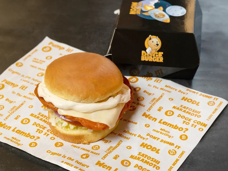 Doge Burger é o primeiro restaurante temático da criptomoeda-meme dogecoin (Doge Burger/Divulgação)