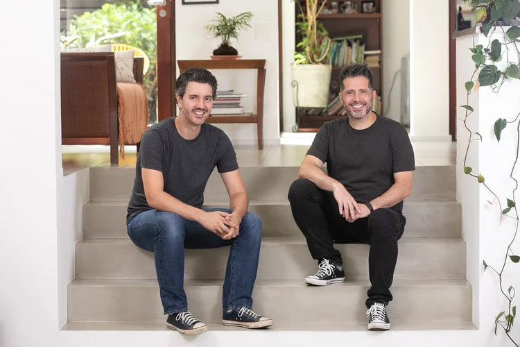 Eduardo Rossi, CEO, e Arthur Fontana, CTO da Payhop (Payhop/Divulgação)