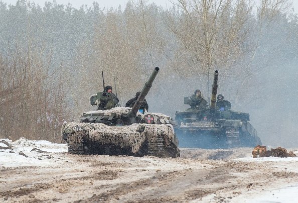 Rússia anuncia retirada parcial das tropas da fronteira com a Ucrânia