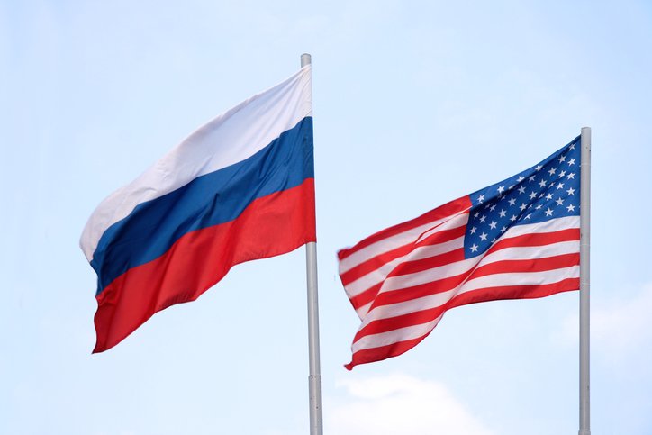 Com espaço aéreo se fechando, EUA pedem que cidadãos deixem a Rússia