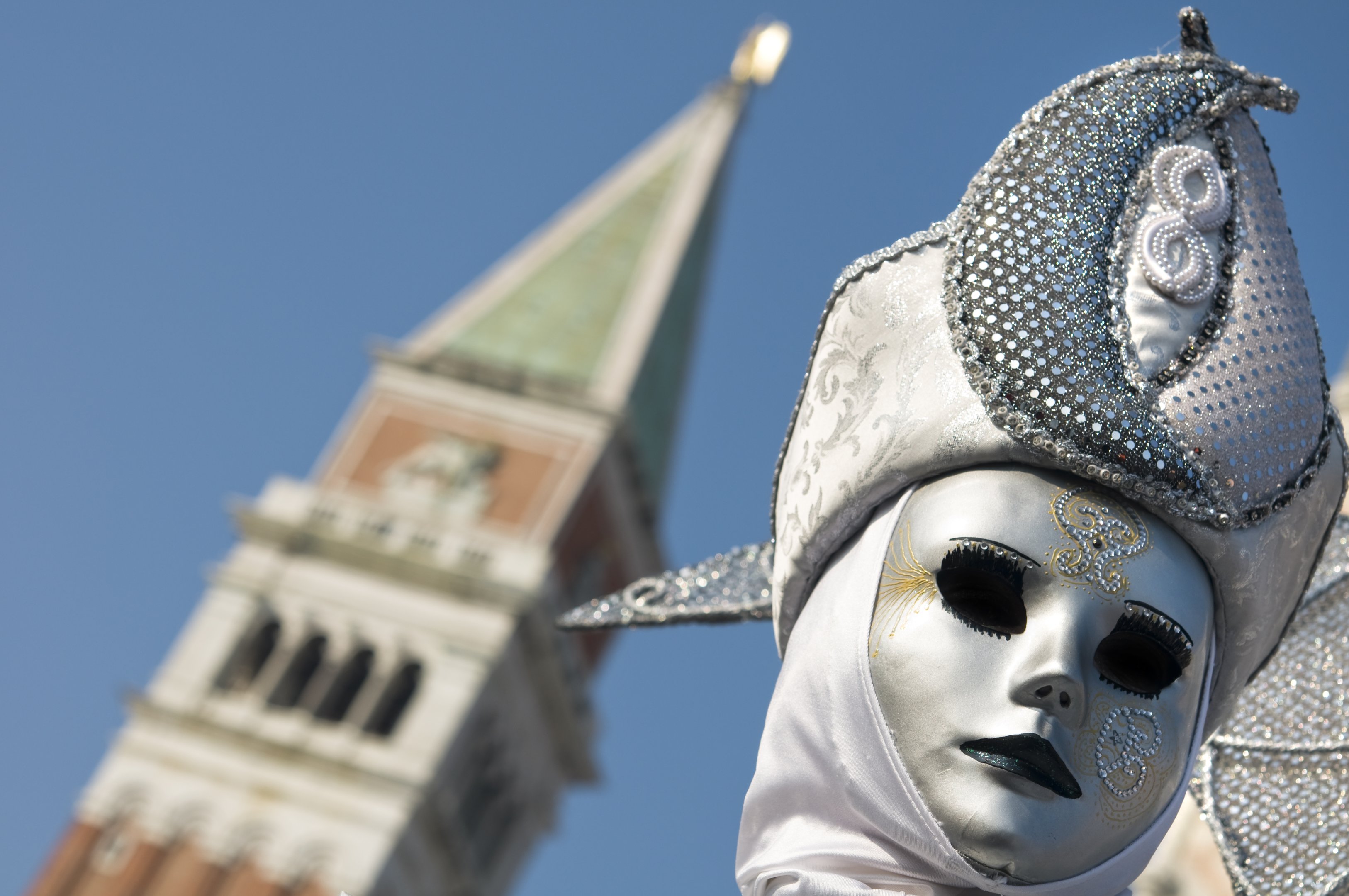 Com menos preocupações com COVID, Veneza tem 'Carnaval da esperança'