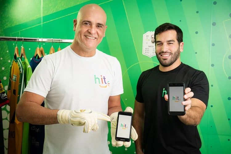 Marcos, ex-goleiro e investidor (esq.), ao lado de Thiago Martins Machado (dir.), fundador da Hit (Hit/Divulgação)