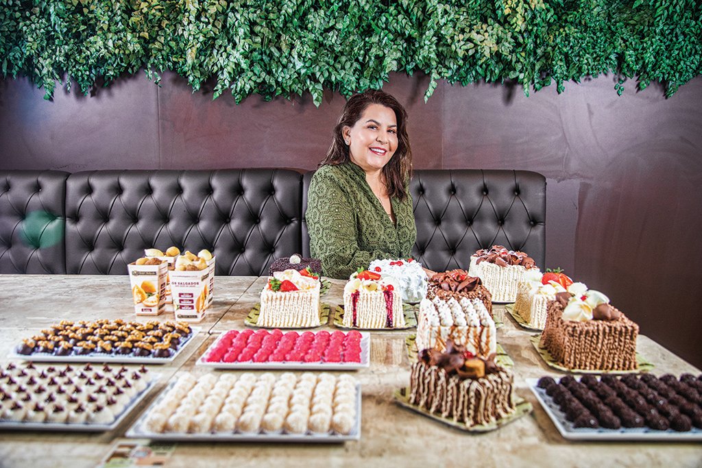 Sodiê Doces começa a oferecer rodízio de bolos e salgadinhos nas