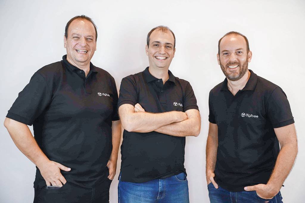 Vitor Sousa, Peter Kreslins Junior e Rodrigo Bernardinelli, fundadores da Digibee: startup capta R$133 milhões para internacionalização (André Massao/Divulgação)