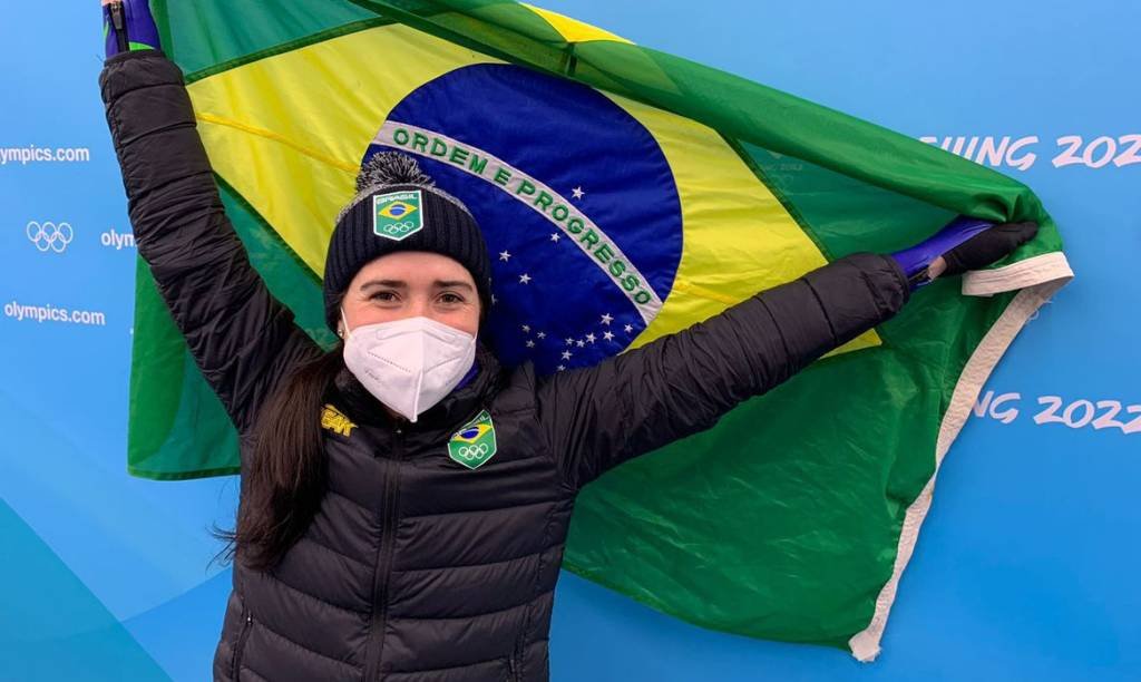 Silveira se tornou a primeira brasileira a competir pelo país no Skeleton. (Alexandre Castello Branco/COB/Agência Brasil)