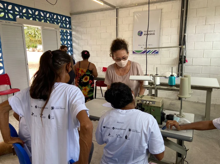 Projeto Menos Resíduo, Mais Renda, do Instituto Malwee, em Pacaju, no Ceará (Felipe Souza/Reprodução)