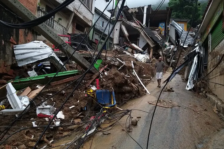 Tragédia em Petrópolis: temporal causa destruição e deixa mortos 16/2/2022 (BRUNO KAIUCA/ZIMEL PRESS/Estadão Conteúdo)