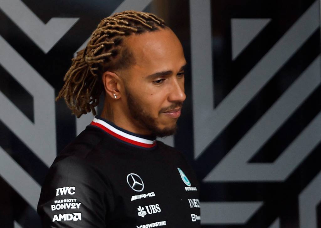 Lewis Hamilton durante treino da Fórmula 1. (Hamad I Mohammed/Reuters)