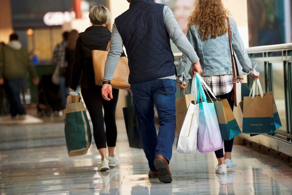 Varejo: em shopping centers, a movimentação subiu 6% na comparação com março (Mark Makela/File Photo/Reuters)