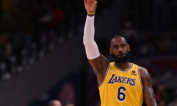 Camisa 6 ultrapassa marca de Karl Malone em derrota do Lakers. (Tommy Gilligan/USA TODAY Sports/Agência Brasil)